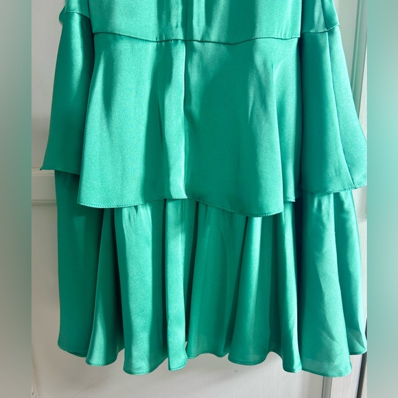 BCBG Max Azra green tie waist short dress. Size 0. - Picture 8 of 13